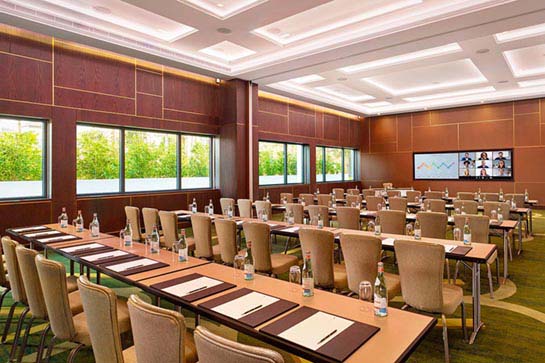 Parklane 水疗度假村会议室
